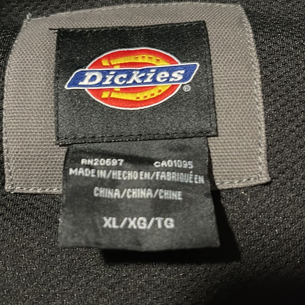 Dickies flex men’s XL . Brand new . Has logo on right side. - Picture 3 of 4